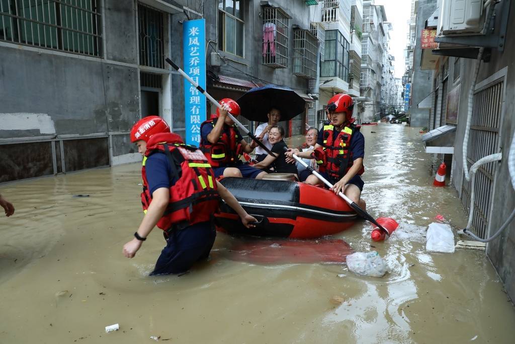 此轮暴雨带横跨千里<strong></p>
<p>BSV交易所</strong>，"幕后推手"是谁？中央气象台首席预报员回应