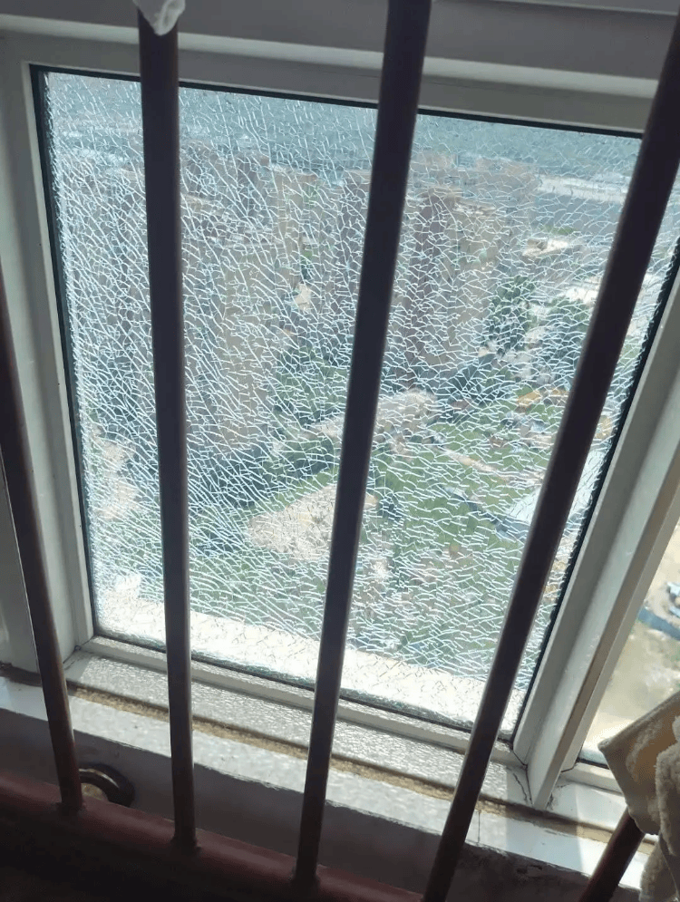 河南连发82条高温红色预警！家中玻璃“热炸”<strong></p>
<p>比特币交易app</strong>，大鹅热死在水塘